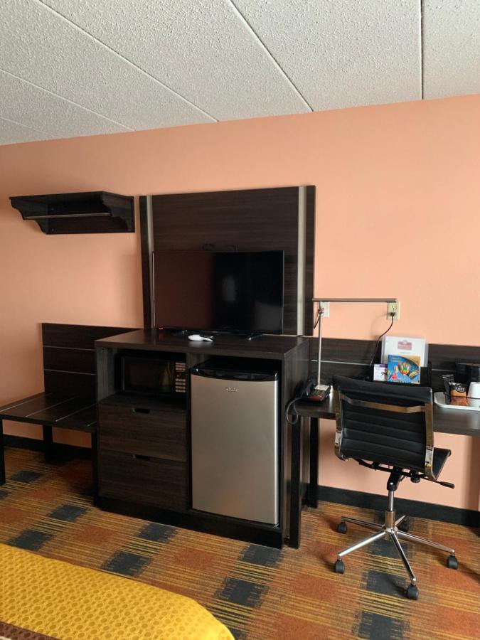 Regency Inn & Suites Faribault ภายนอก รูปภาพ