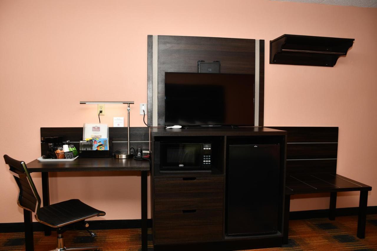 Regency Inn & Suites Faribault ภายนอก รูปภาพ