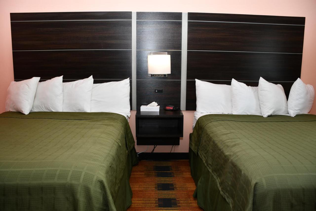 Regency Inn & Suites Faribault ภายนอก รูปภาพ